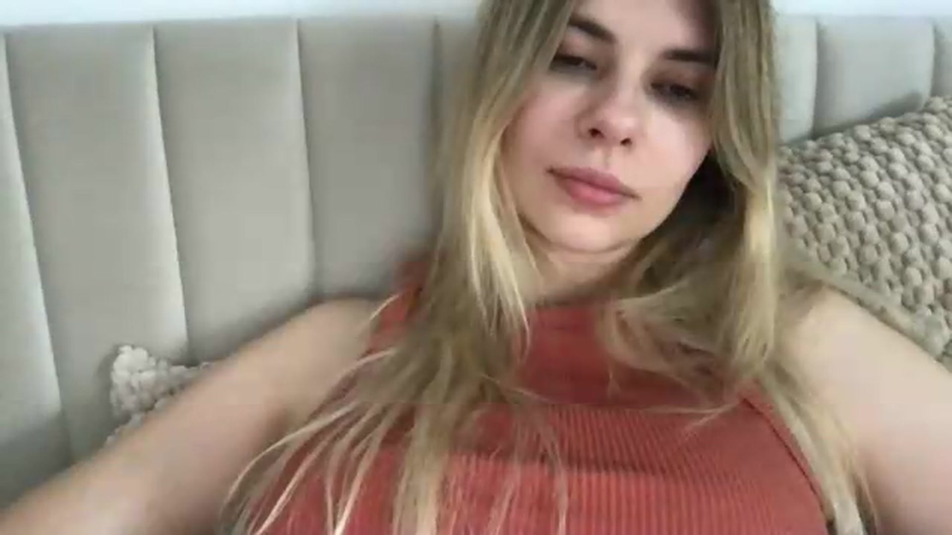 Gallery image thumbnail from neverinmylife's myfreecams stream on, 06/04/2026, 16:03 image 4 of 20