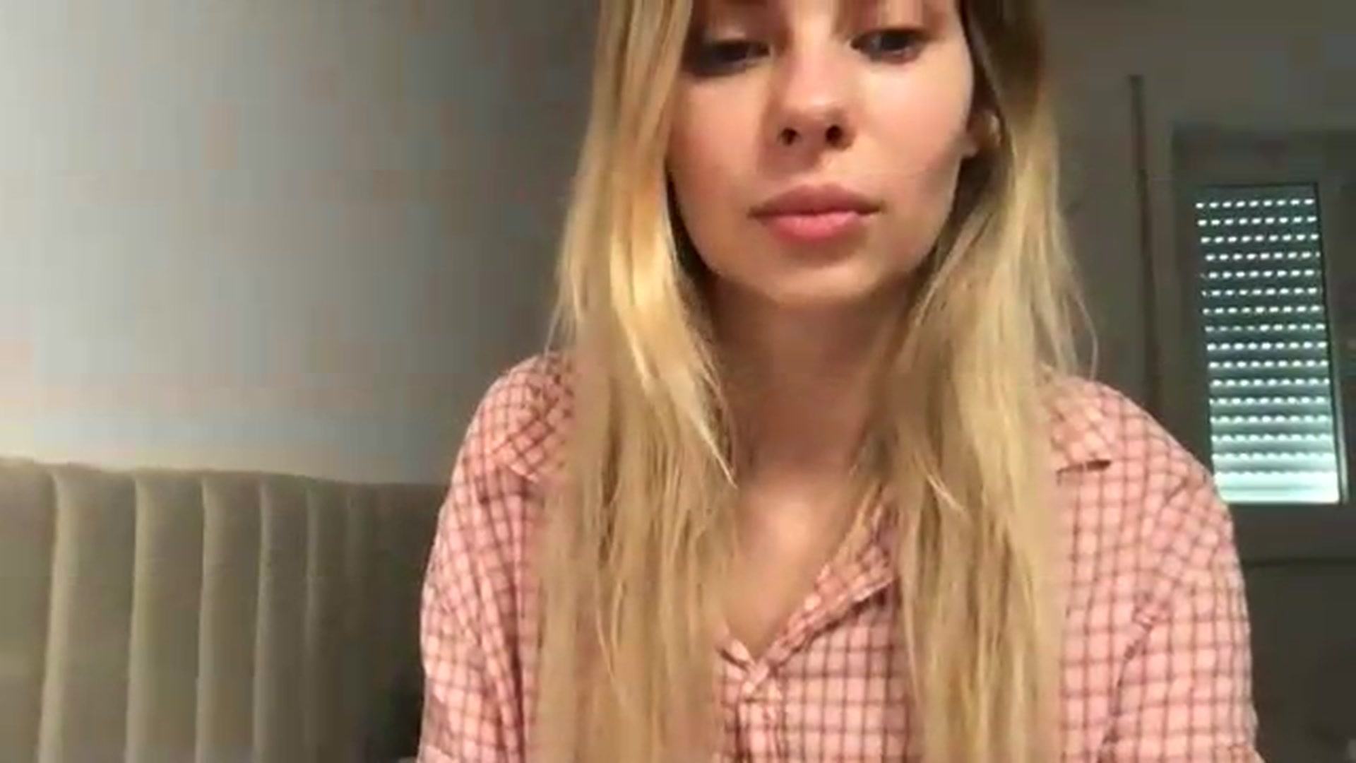 Gallery image thumbnail from neverinmylife's myfreecams stream on, 06/09/2026, 11:30 image 18 of 20
