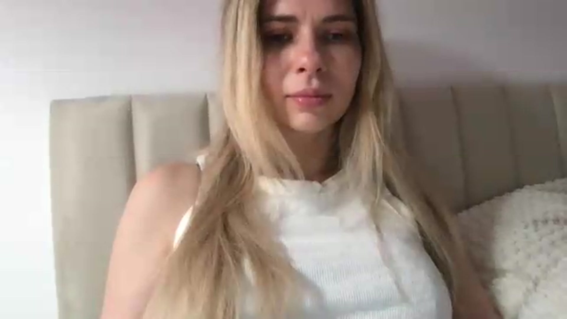 Gallery image thumbnail from neverinmylife's myfreecams stream on, 06/20/2026, 13:06 image 17 of 20