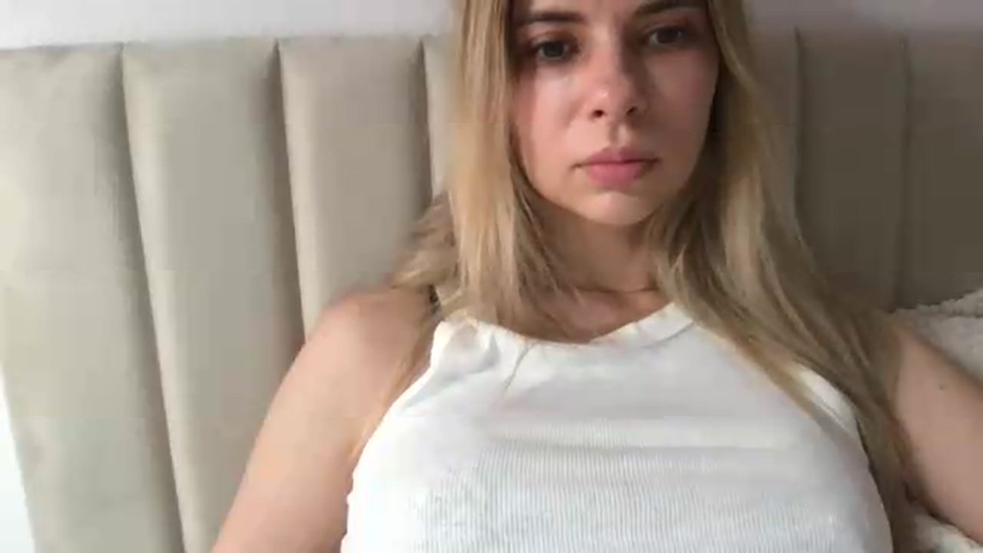 Gallery image thumbnail from neverinmylife's myfreecams stream on, 06/20/2026, 14:41 image 13 of 20