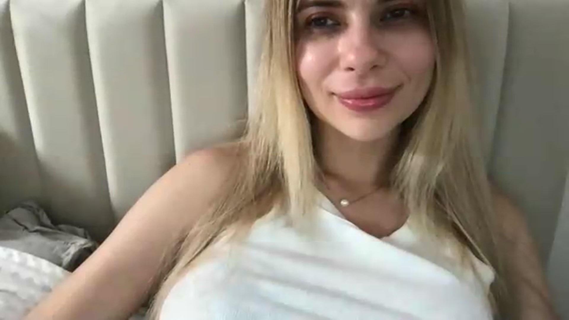 Gallery image thumbnail from neverinmylife's myfreecams stream on, 06/23/2026, 12:37 image 13 of 20