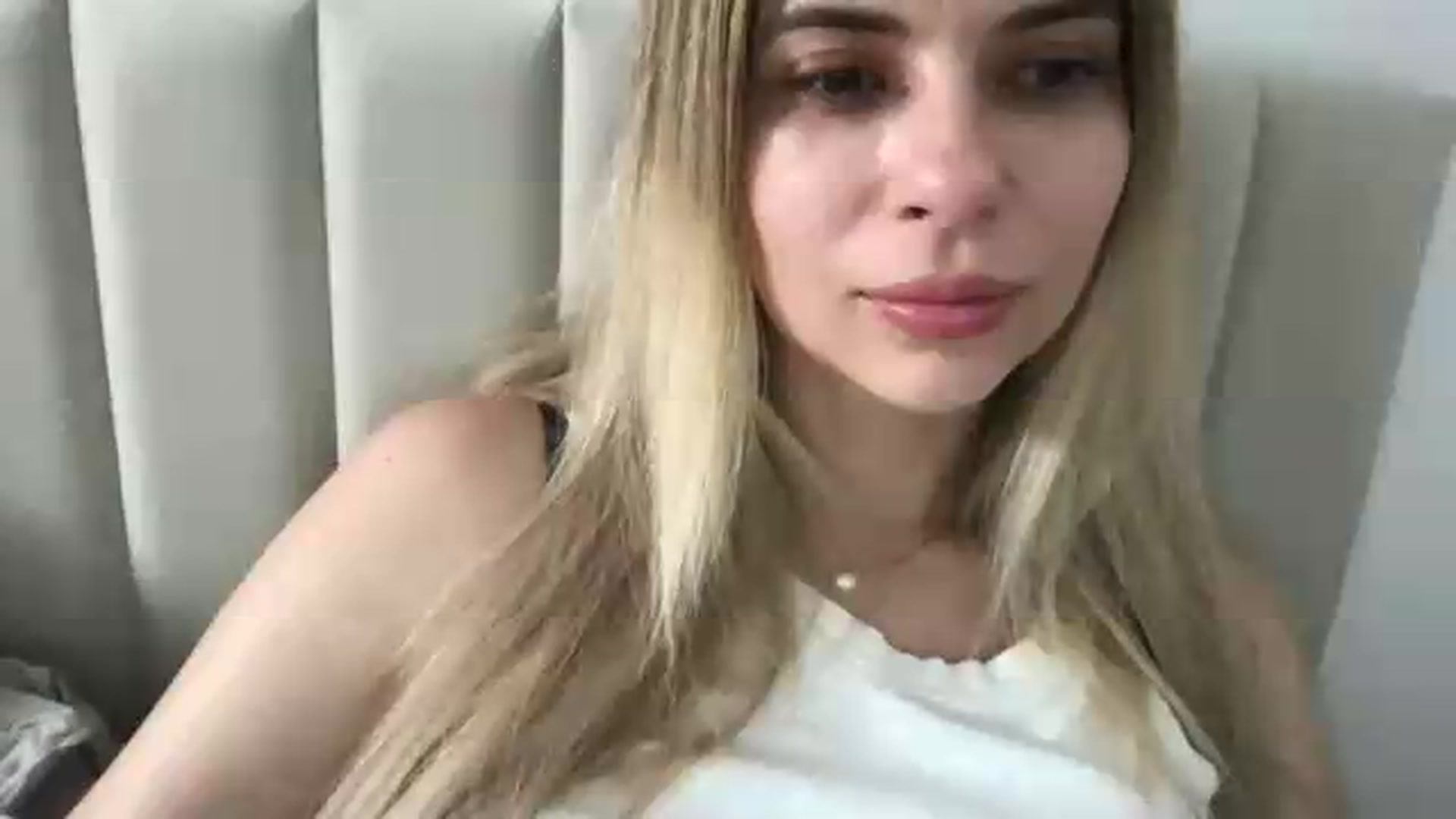 Gallery image thumbnail from neverinmylife's myfreecams stream on, 06/23/2026, 12:37 image 7 of 20