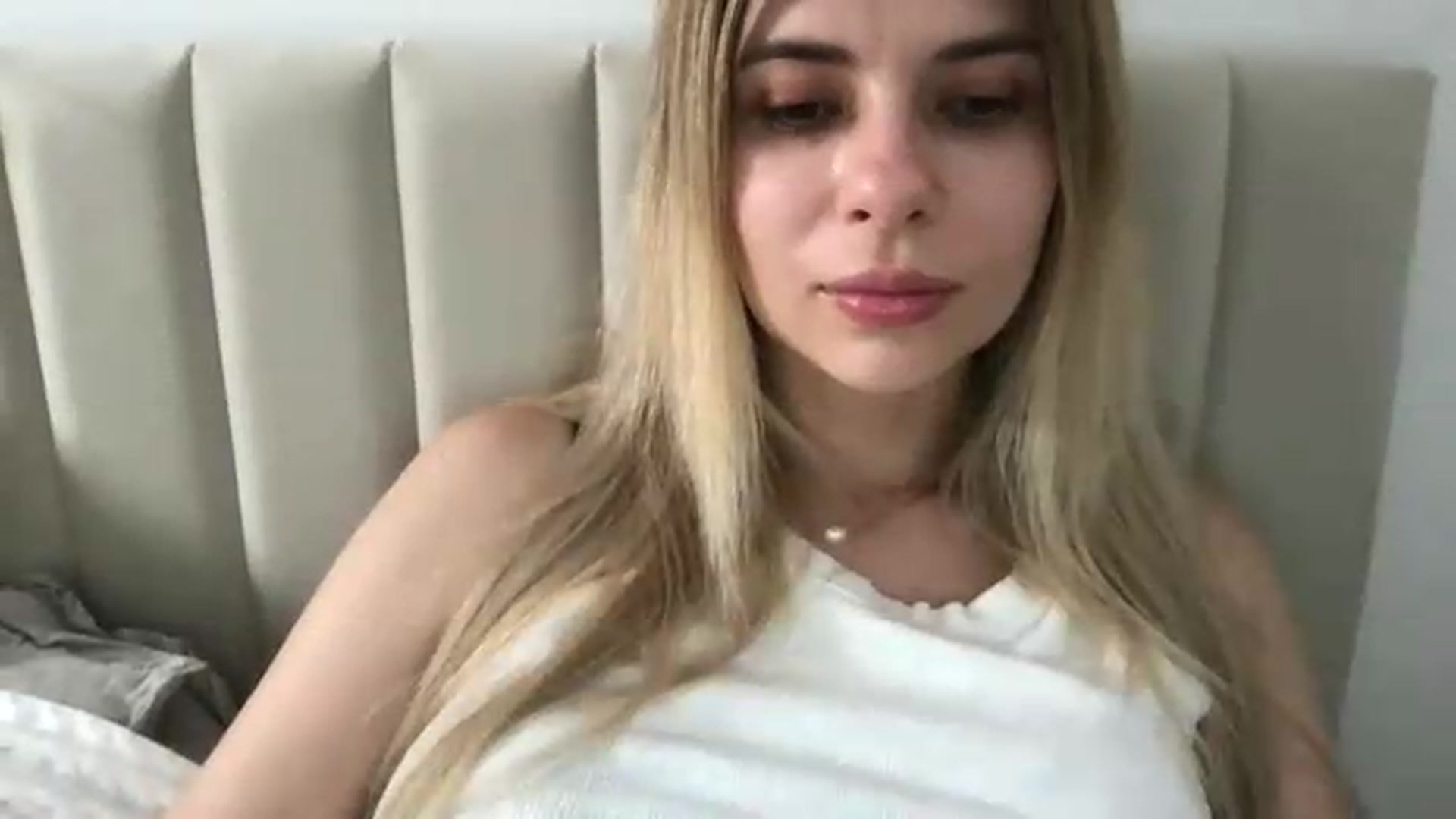 Gallery image thumbnail from neverinmylife's myfreecams stream on, 06/23/2026, 12:37 image 10 of 20