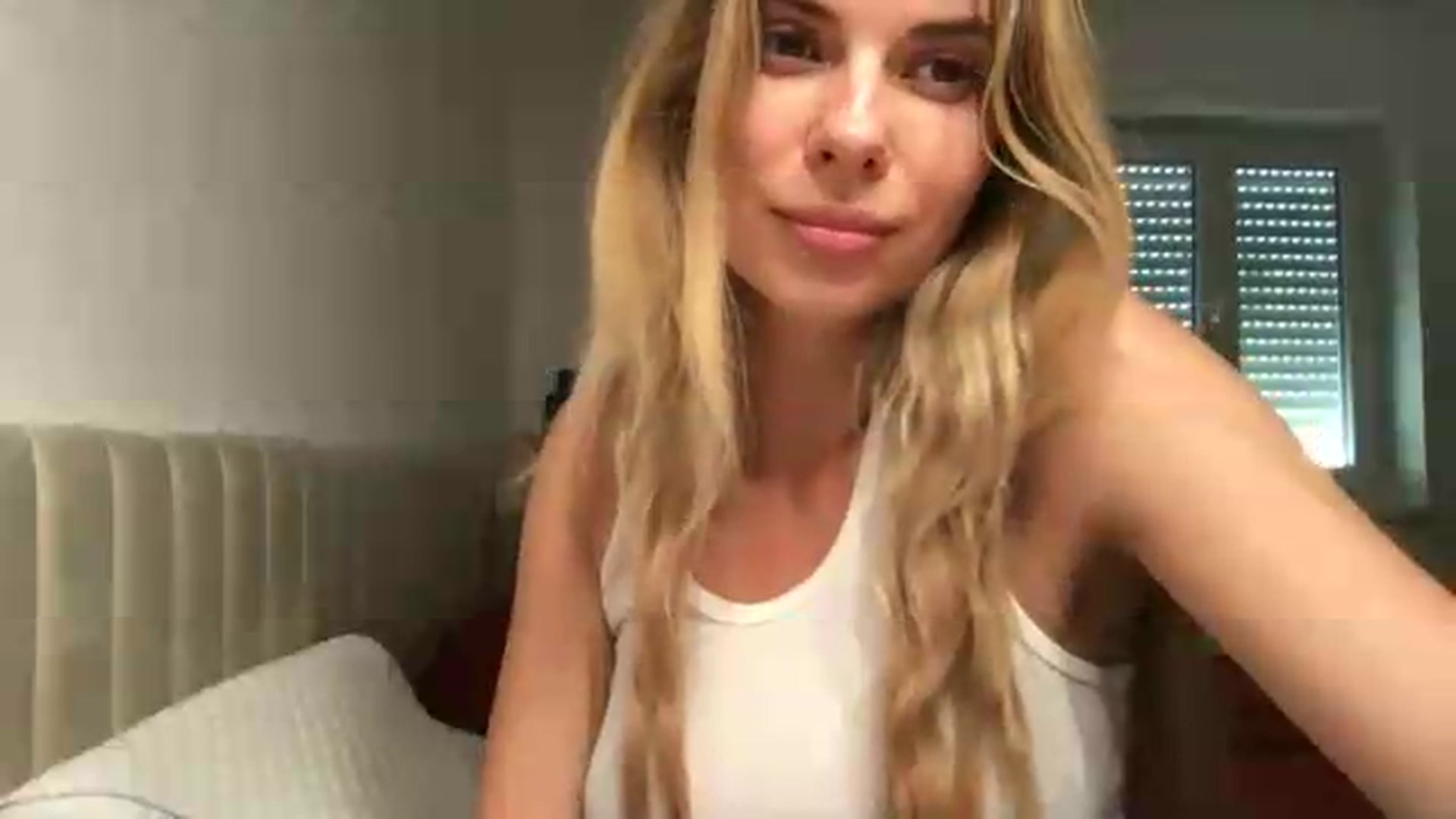 Gallery image thumbnail from neverinmylife's myfreecams stream on, 07/01/2026, 13:16 image 13 of 20