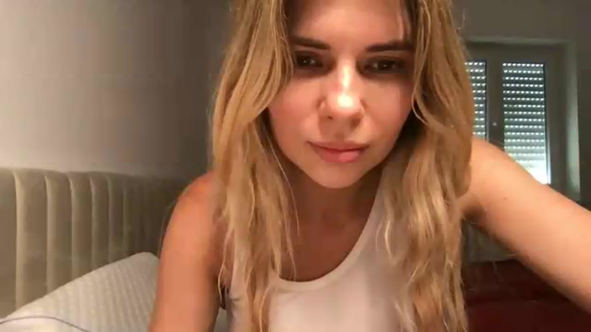 Gallery image thumbnail from neverinmylife's myfreecams stream on, 07/01/2026, 13:16 image 12 of 20