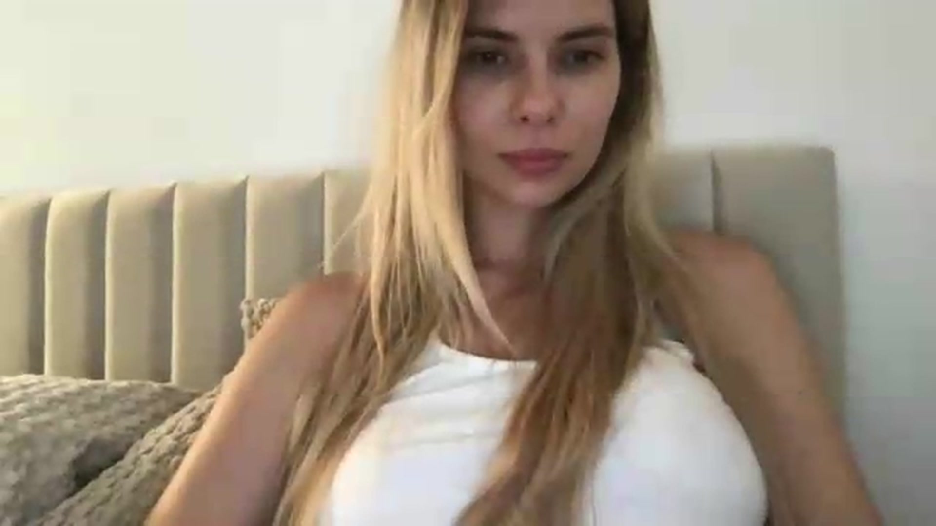 Gallery image thumbnail from neverinmylife's myfreecams stream on, 07/06/2026, 12:17 image 19 of 20
