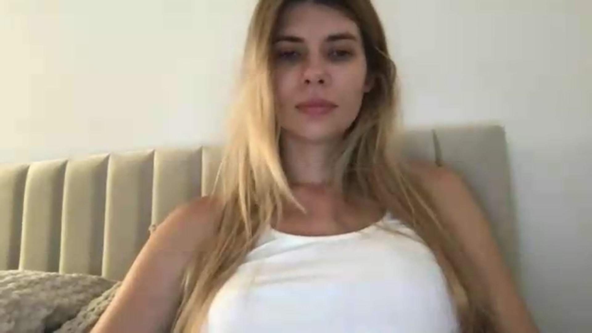 Gallery image thumbnail from neverinmylife's myfreecams stream on, 07/06/2026, 12:17 image 11 of 20