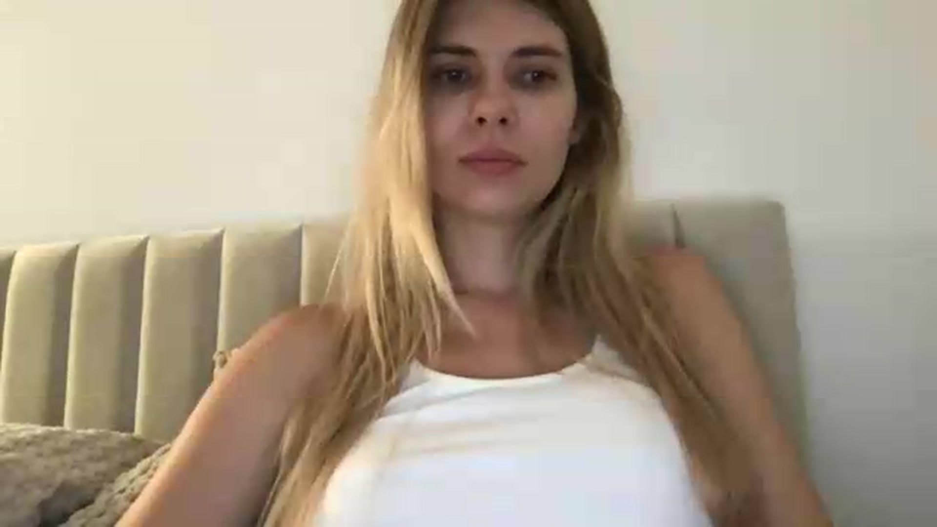 Gallery image thumbnail from neverinmylife's myfreecams stream on, 07/06/2026, 12:17 image 8 of 20