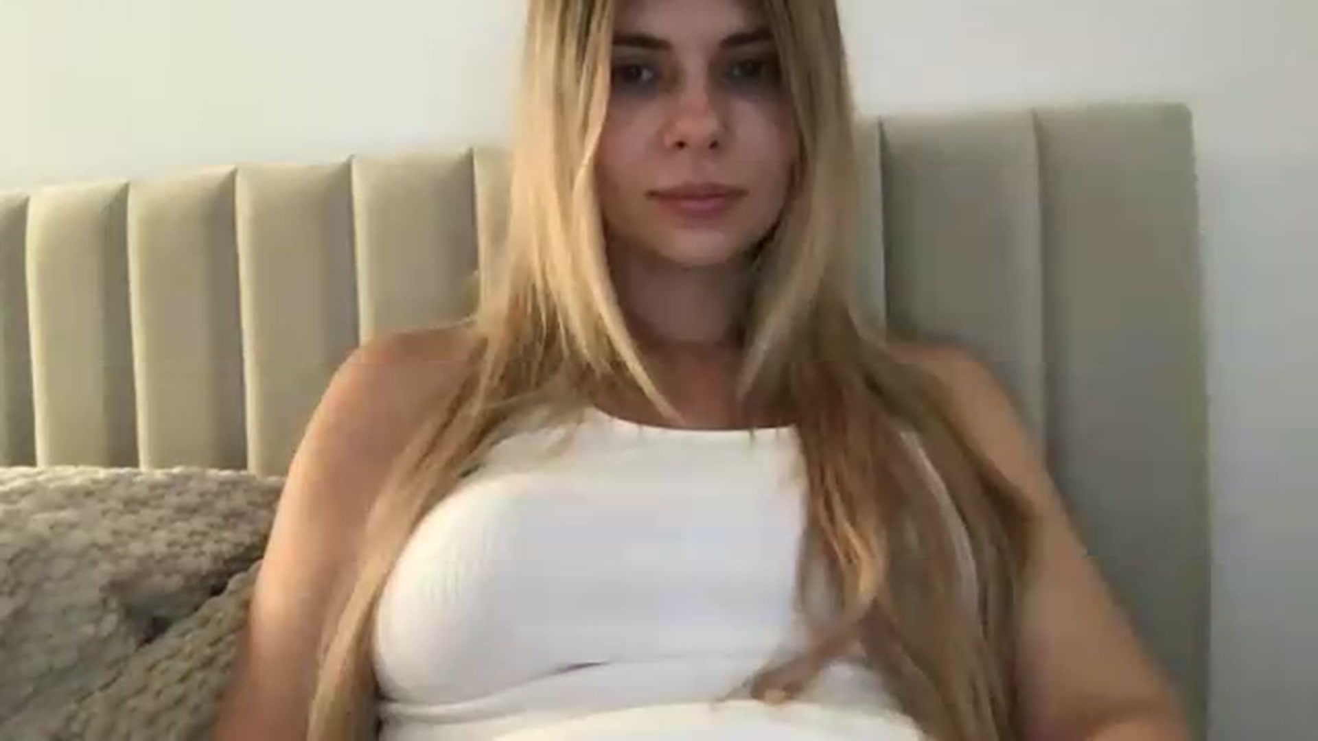 Gallery image thumbnail from neverinmylife's myfreecams stream on, 07/06/2026, 13:40 image 18 of 20