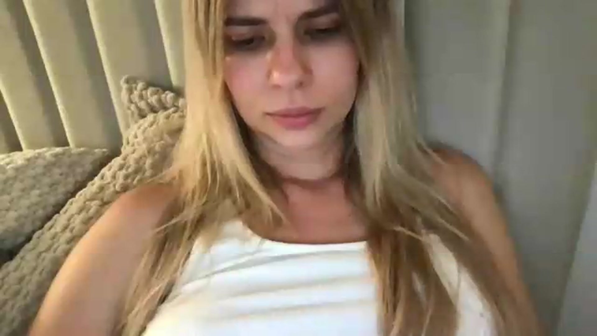 Gallery image thumbnail from neverinmylife's myfreecams stream on, 07/06/2026, 13:40 image 13 of 20