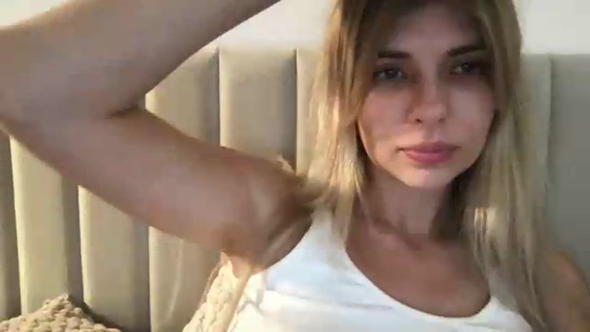 Gallery image thumbnail from neverinmylife's myfreecams stream on, 07/07/2026, 13:07 image 3 of 20