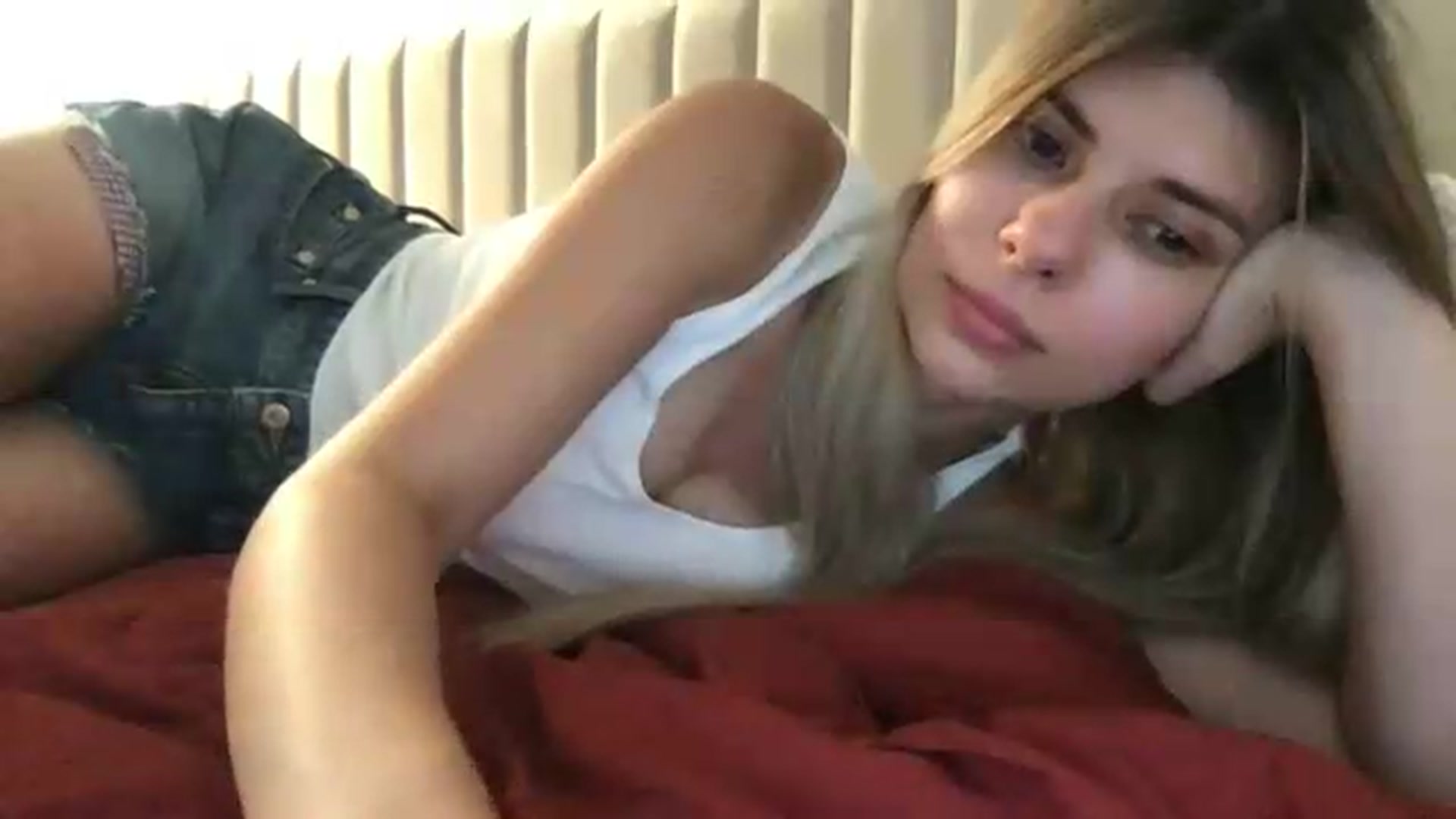Gallery image thumbnail from neverinmylife's myfreecams stream on, 07/07/2026, 13:07 image 10 of 20