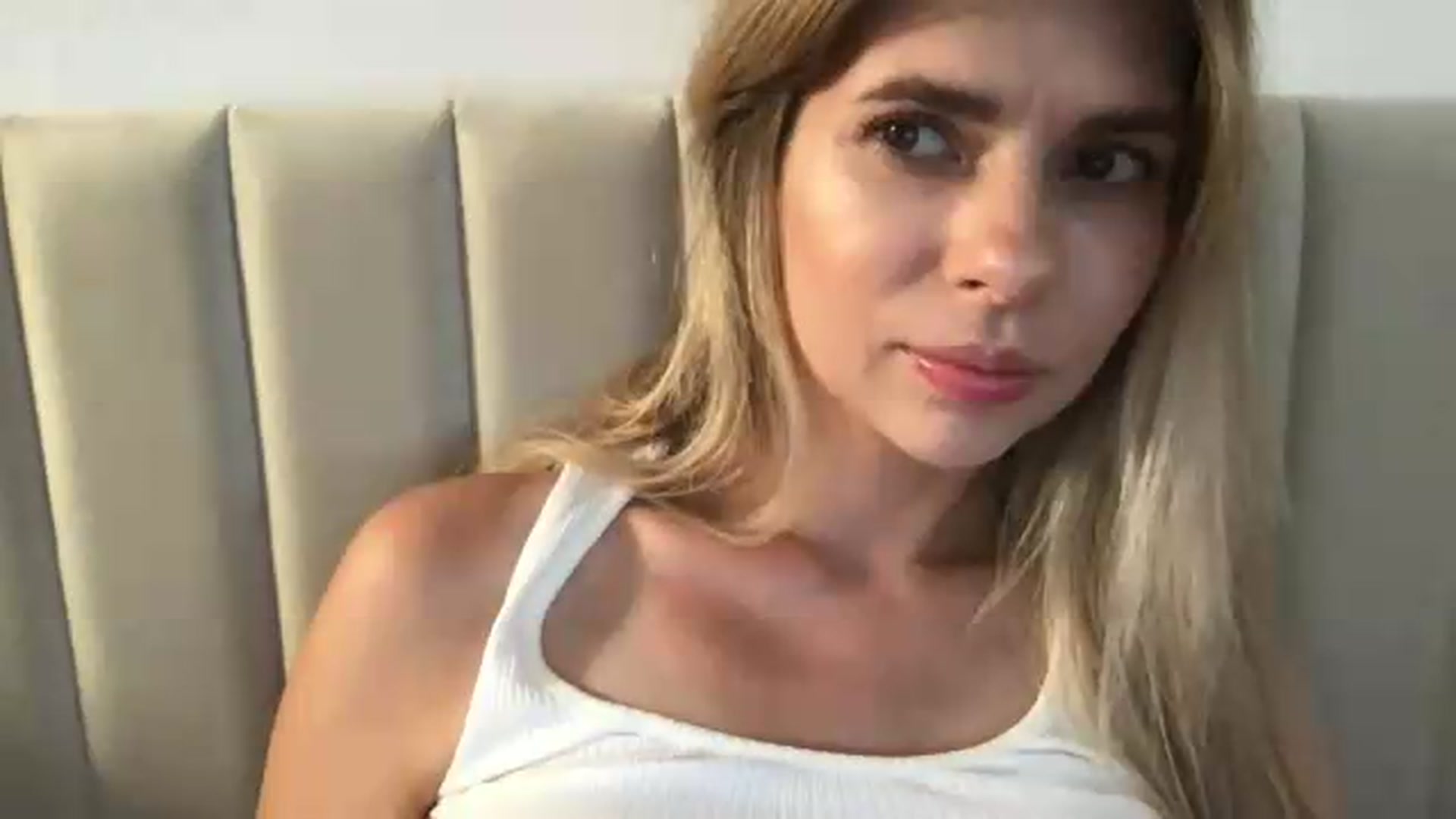 Gallery image thumbnail from neverinmylife's myfreecams stream on, 07/09/2026, 13:10 image 9 of 20