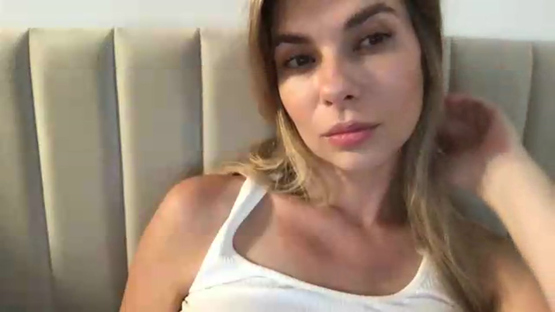Gallery image thumbnail from neverinmylife's myfreecams stream on, 07/09/2026, 13:10 image 10 of 20