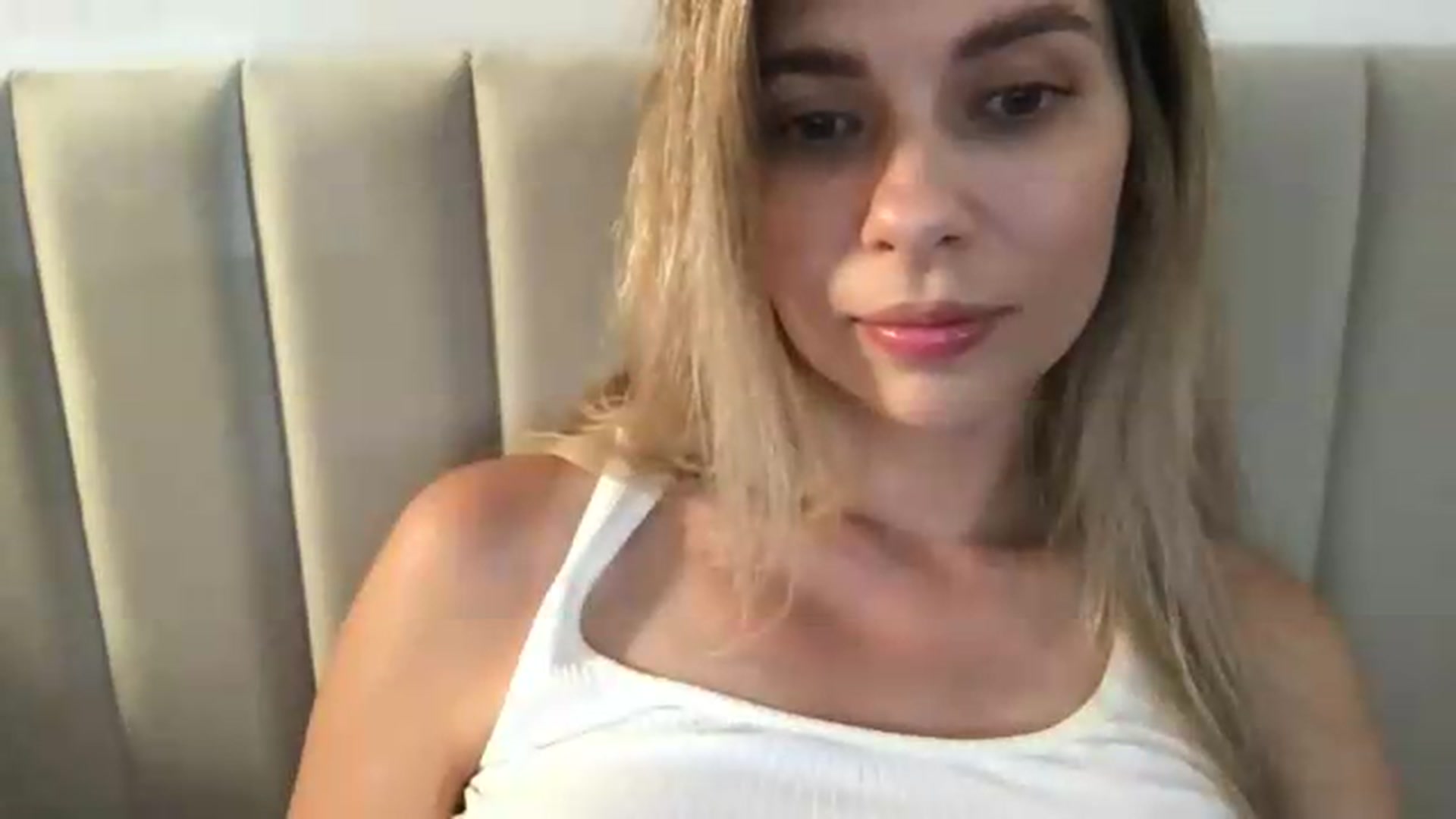 Gallery image thumbnail from neverinmylife's myfreecams stream on, 07/09/2026, 13:10 image 14 of 20