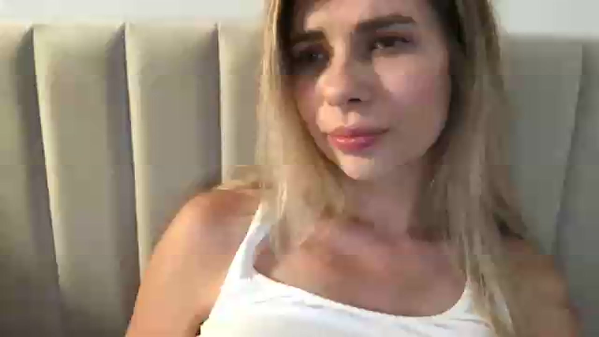 Gallery image thumbnail from neverinmylife's myfreecams stream on, 07/09/2026, 13:10 image 16 of 20