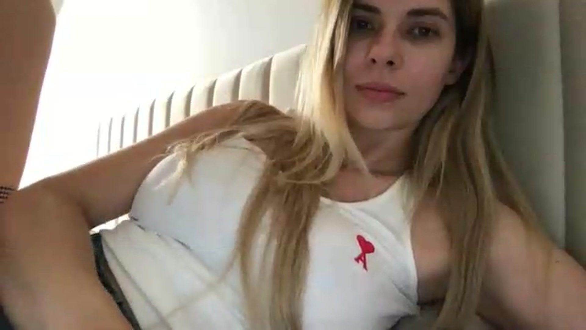 Gallery image thumbnail from neverinmylife's myfreecams stream on, 07/15/2026, 22:56 image 8 of 20