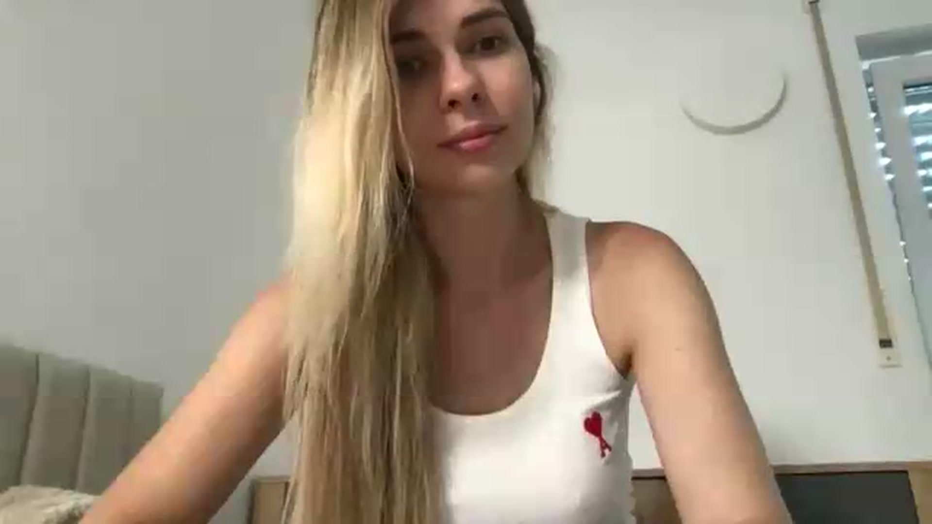 Gallery image thumbnail from neverinmylife's myfreecams stream on, 07/17/2026, 09:47 image 7 of 20