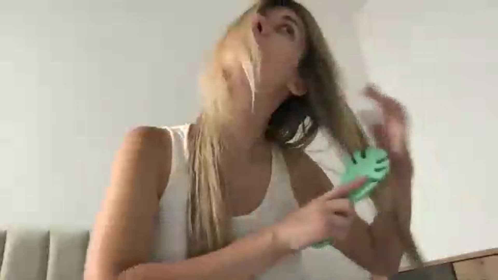Gallery image thumbnail from neverinmylife's myfreecams stream on, 07/17/2026, 09:47 image 3 of 20