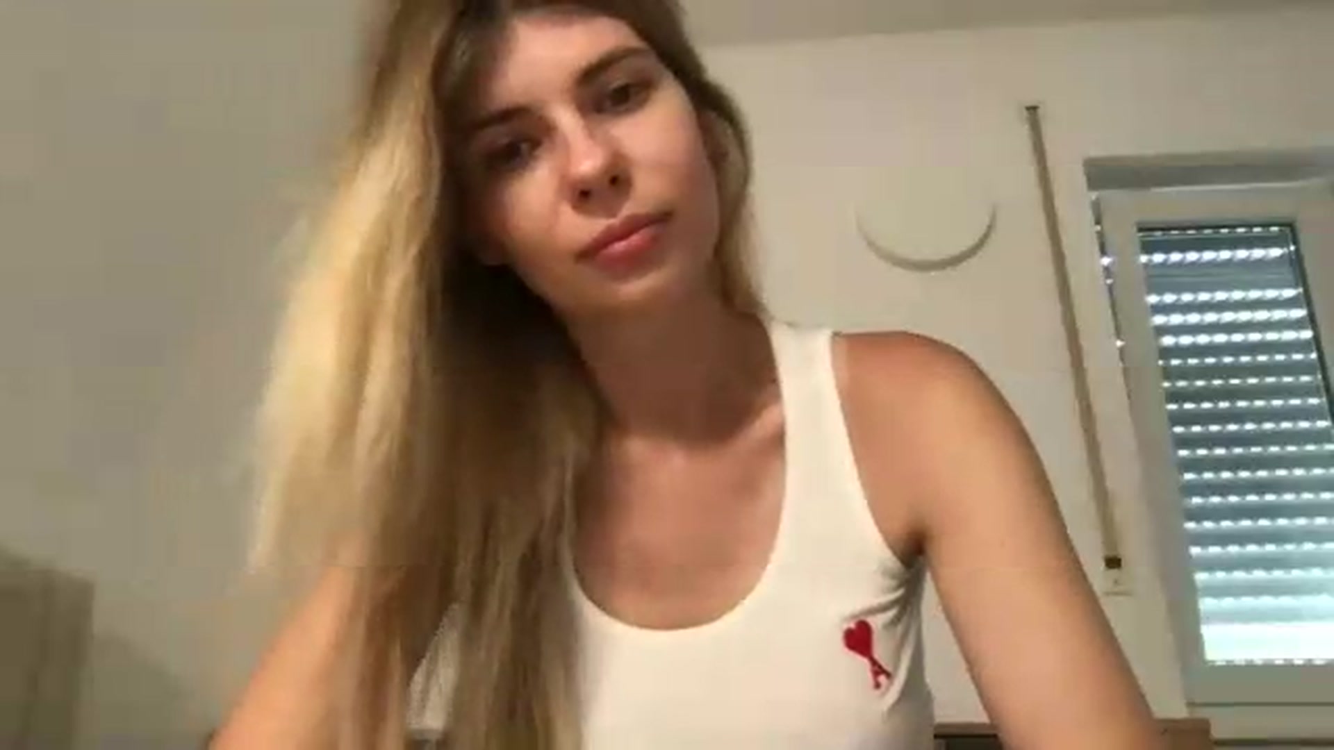 Gallery image thumbnail from neverinmylife's myfreecams stream on, 07/17/2026, 09:47 image 16 of 20