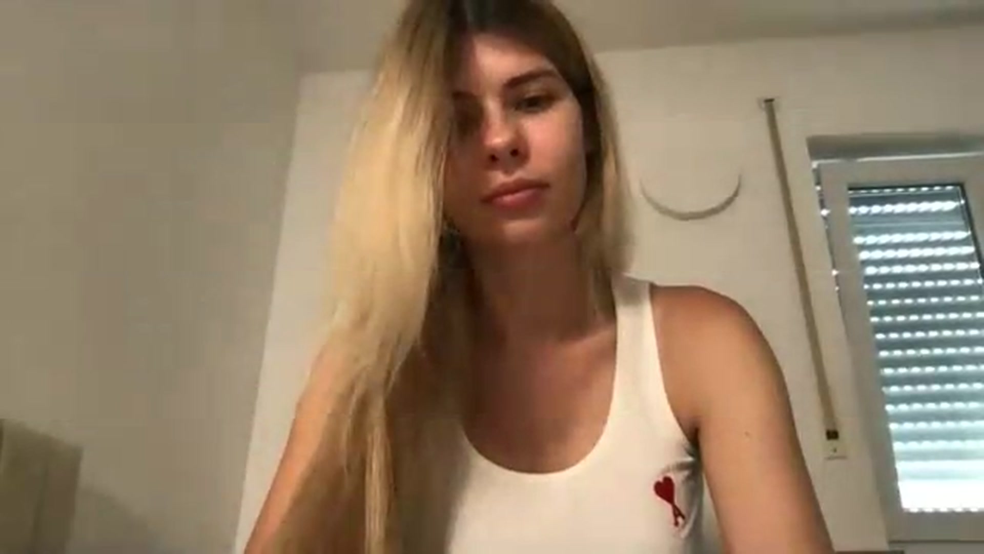 Gallery image thumbnail from neverinmylife's myfreecams stream on, 07/17/2026, 10:58 image 4 of 20
