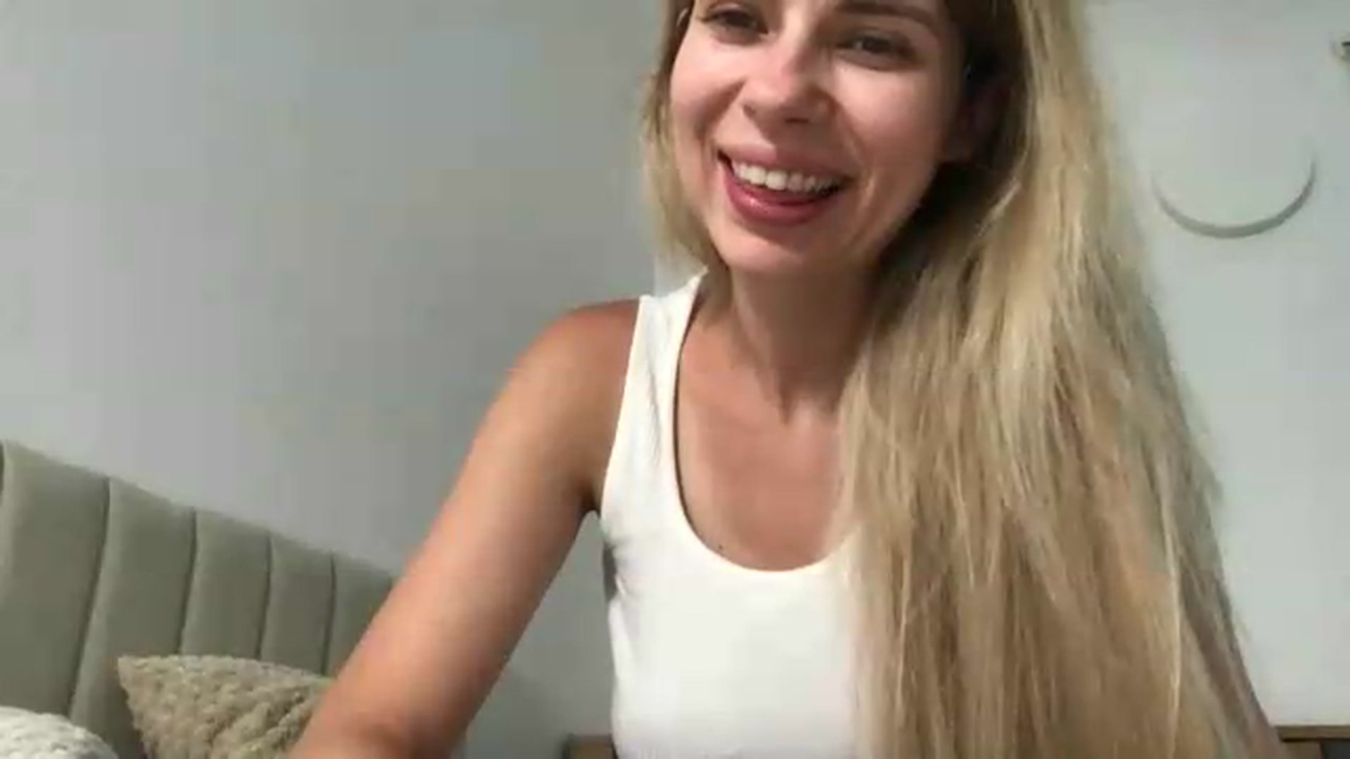 Gallery image thumbnail from neverinmylife's myfreecams stream on, 07/17/2026, 10:58 image 16 of 20