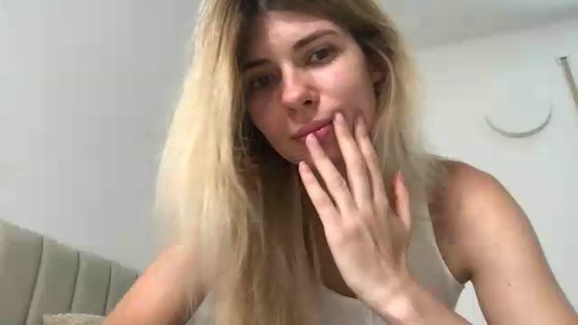 Gallery image thumbnail from neverinmylife's myfreecams stream on, 07/17/2026, 10:58 image 15 of 20