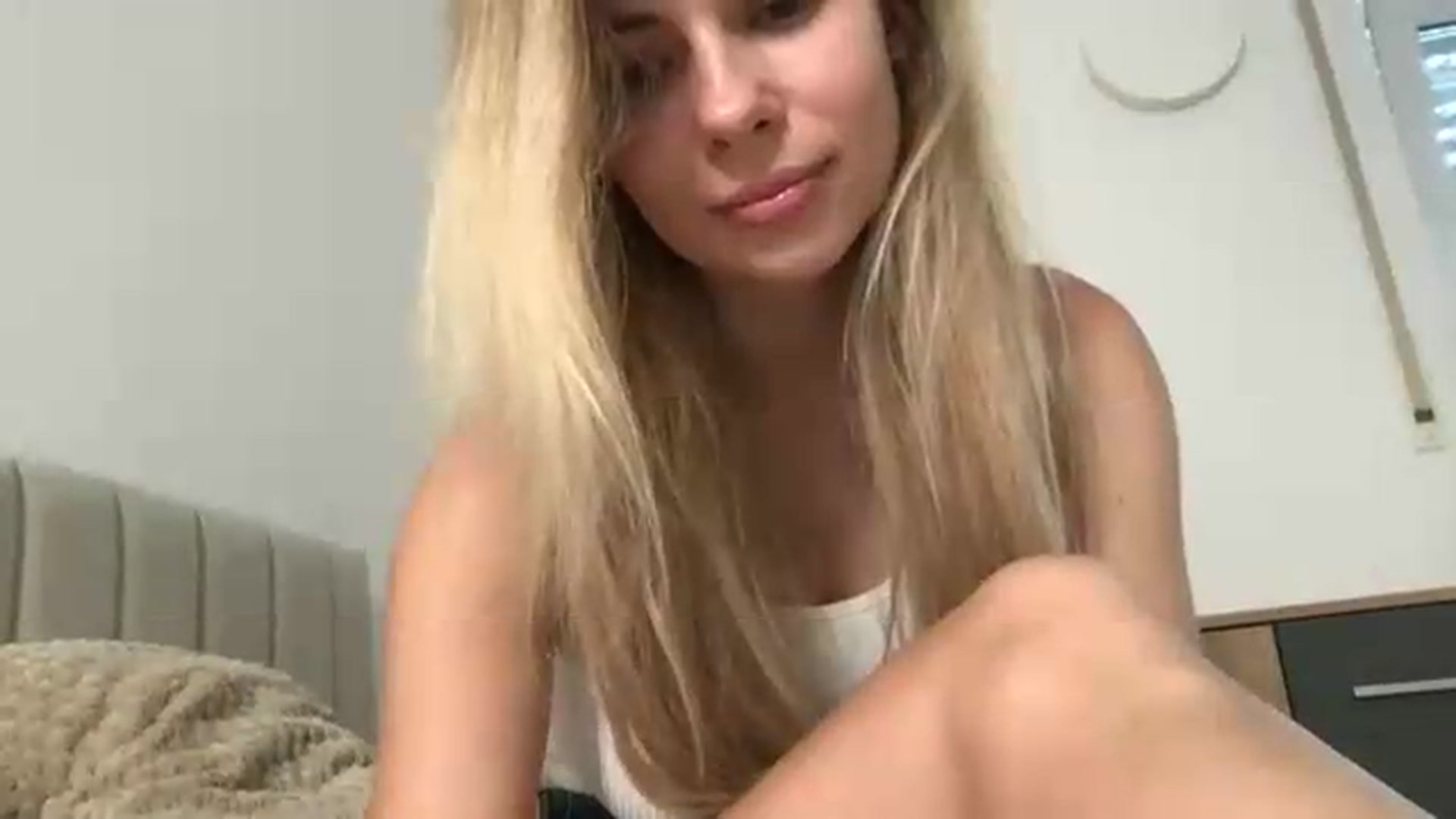 Gallery image thumbnail from neverinmylife's myfreecams stream on, 07/17/2026, 10:58 image 13 of 20