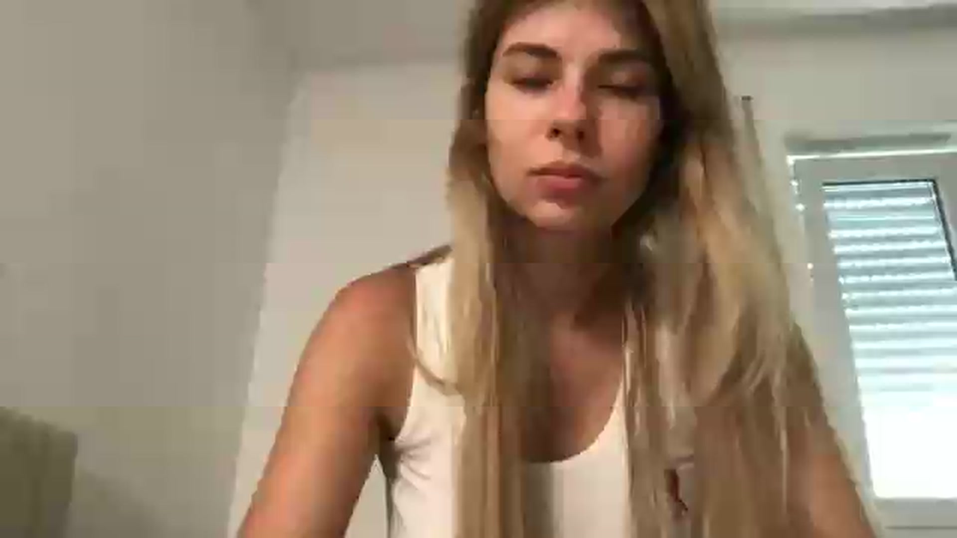 Gallery image thumbnail from neverinmylife's myfreecams stream on, 07/17/2026, 10:58 image 1 of 20