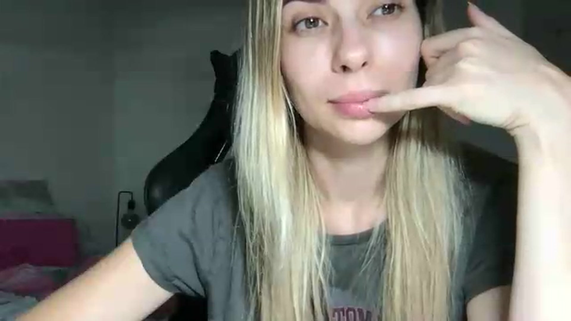Gallery image thumbnail from neverinmylife's myfreecams stream on, 07/18/2026, 14:47 image 19 of 20