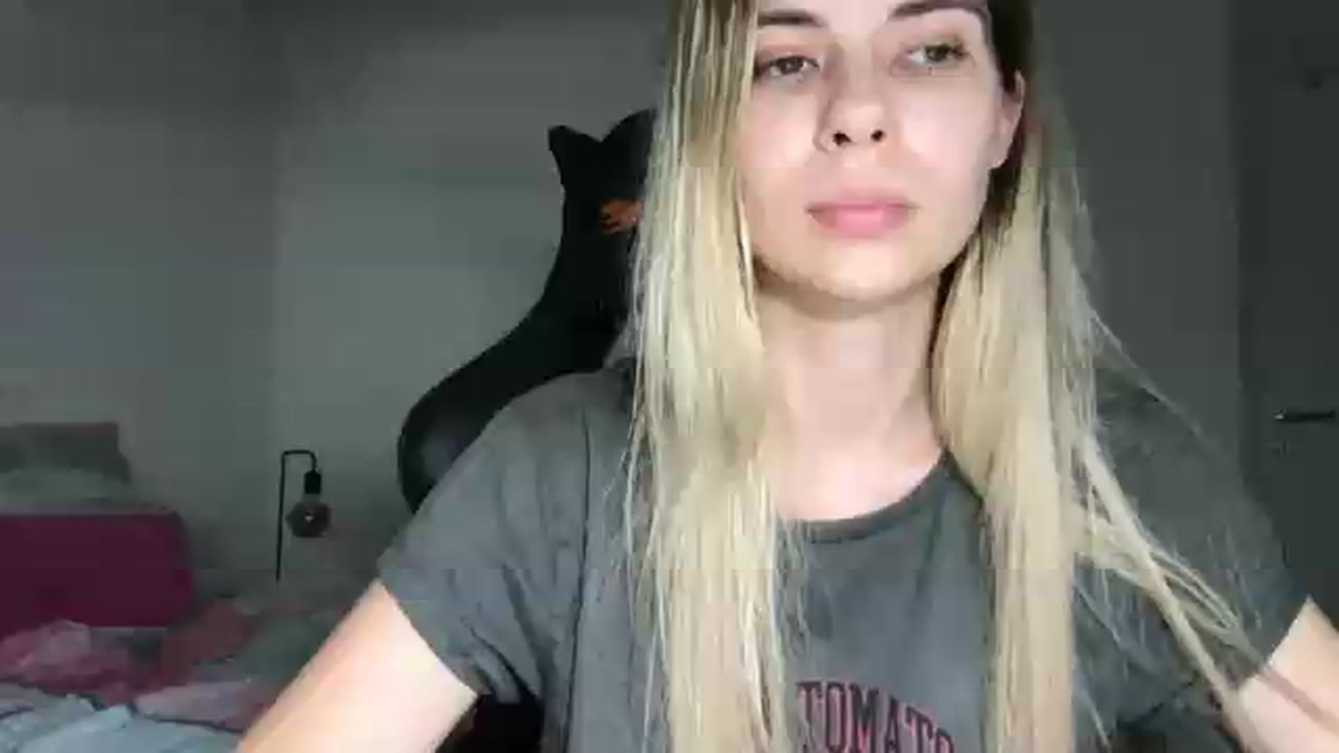 Gallery image thumbnail from neverinmylife's myfreecams stream on, 07/18/2026, 14:47 image 4 of 20