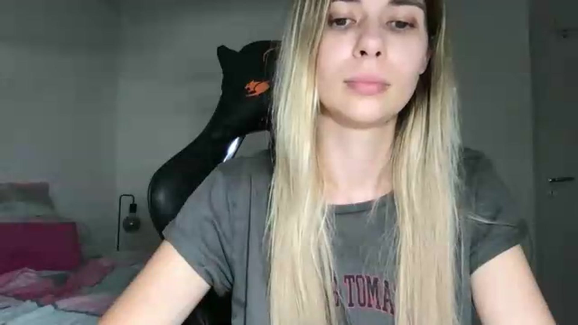 Gallery image thumbnail from neverinmylife's myfreecams stream on, 07/18/2026, 14:47 image 14 of 20