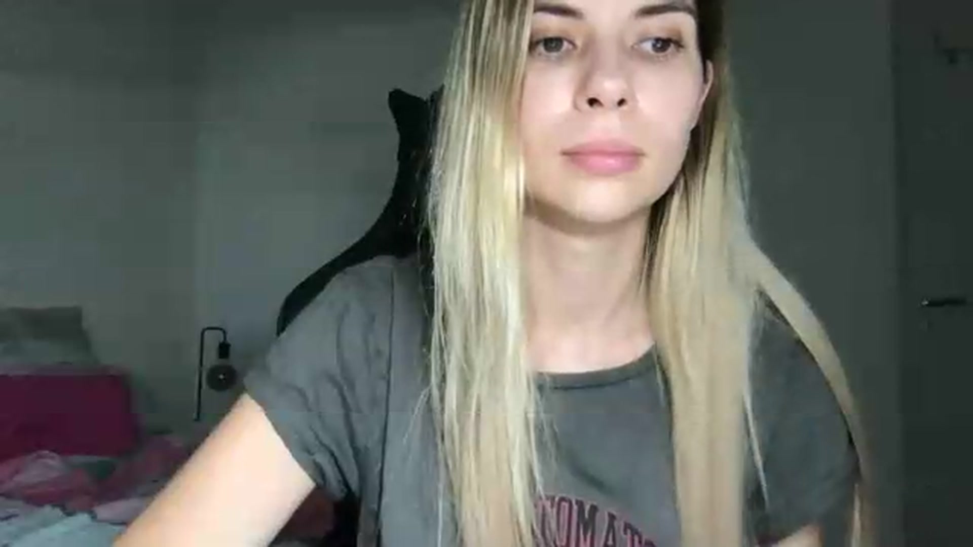 Gallery image thumbnail from neverinmylife's myfreecams stream on, 07/18/2026, 14:47 image 9 of 20