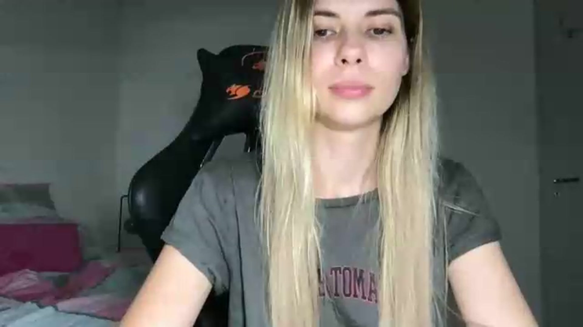 Gallery image thumbnail from neverinmylife's myfreecams stream on, 07/18/2026, 14:47 image 13 of 20