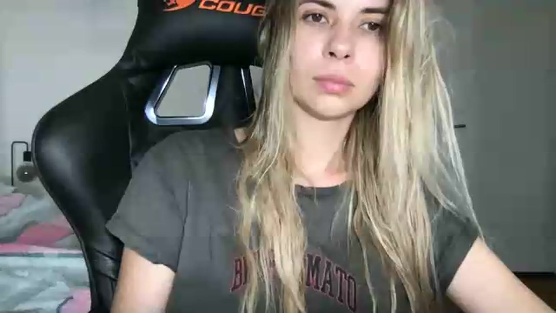 Gallery image thumbnail from neverinmylife's myfreecams stream on, 07/19/2026, 13:44 image 9 of 20