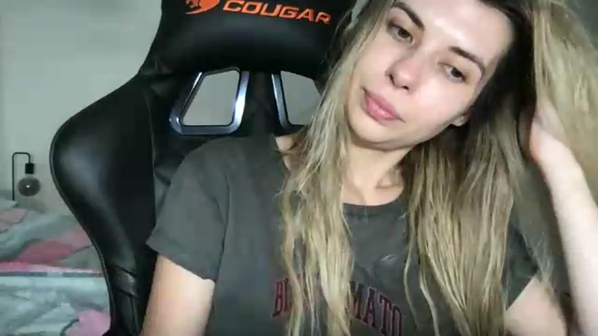 Gallery image thumbnail from neverinmylife's myfreecams stream on, 07/19/2026, 13:44 image 10 of 20