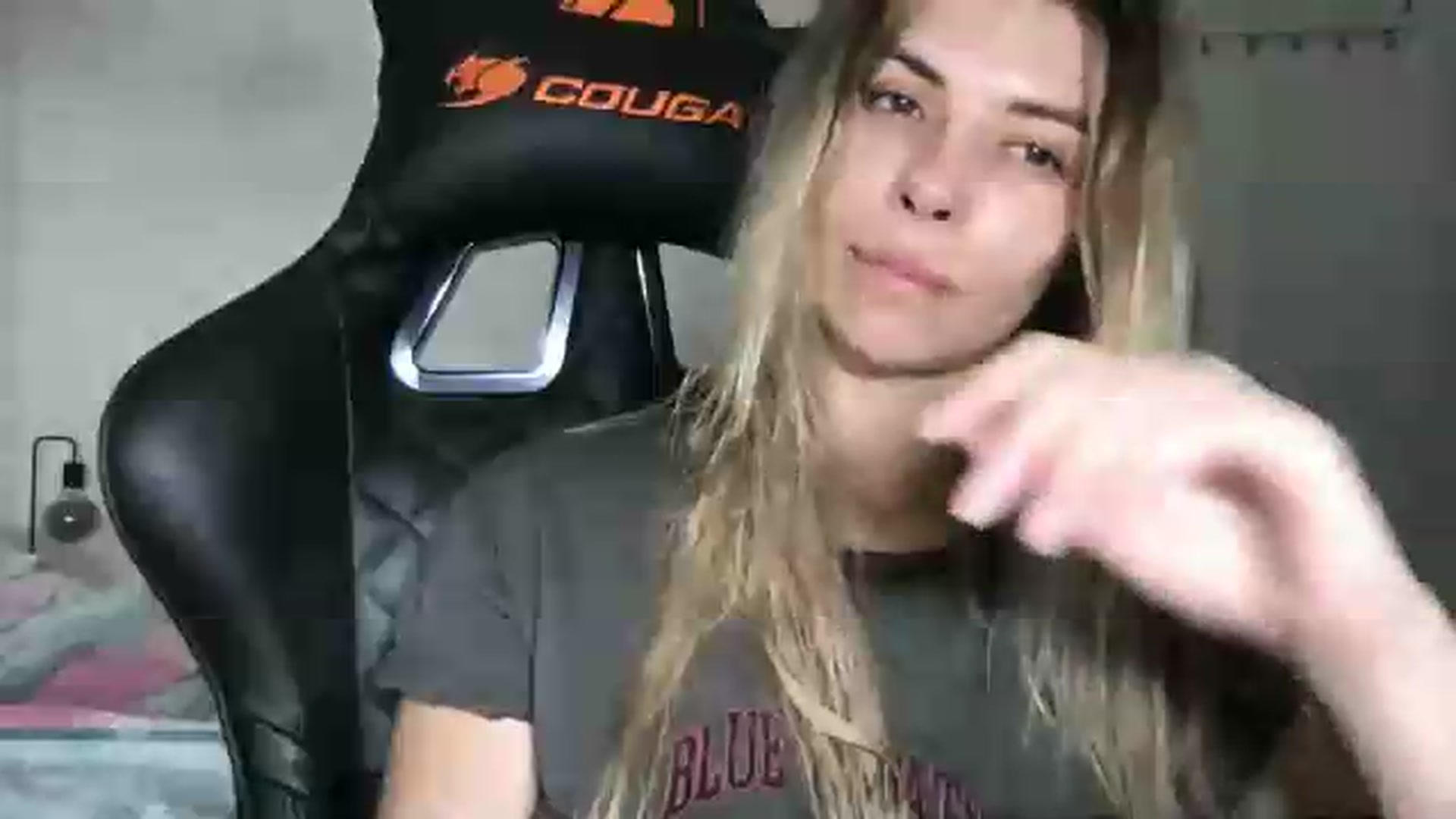 Gallery image thumbnail from neverinmylife's myfreecams stream on, 07/19/2026, 13:44 image 4 of 20