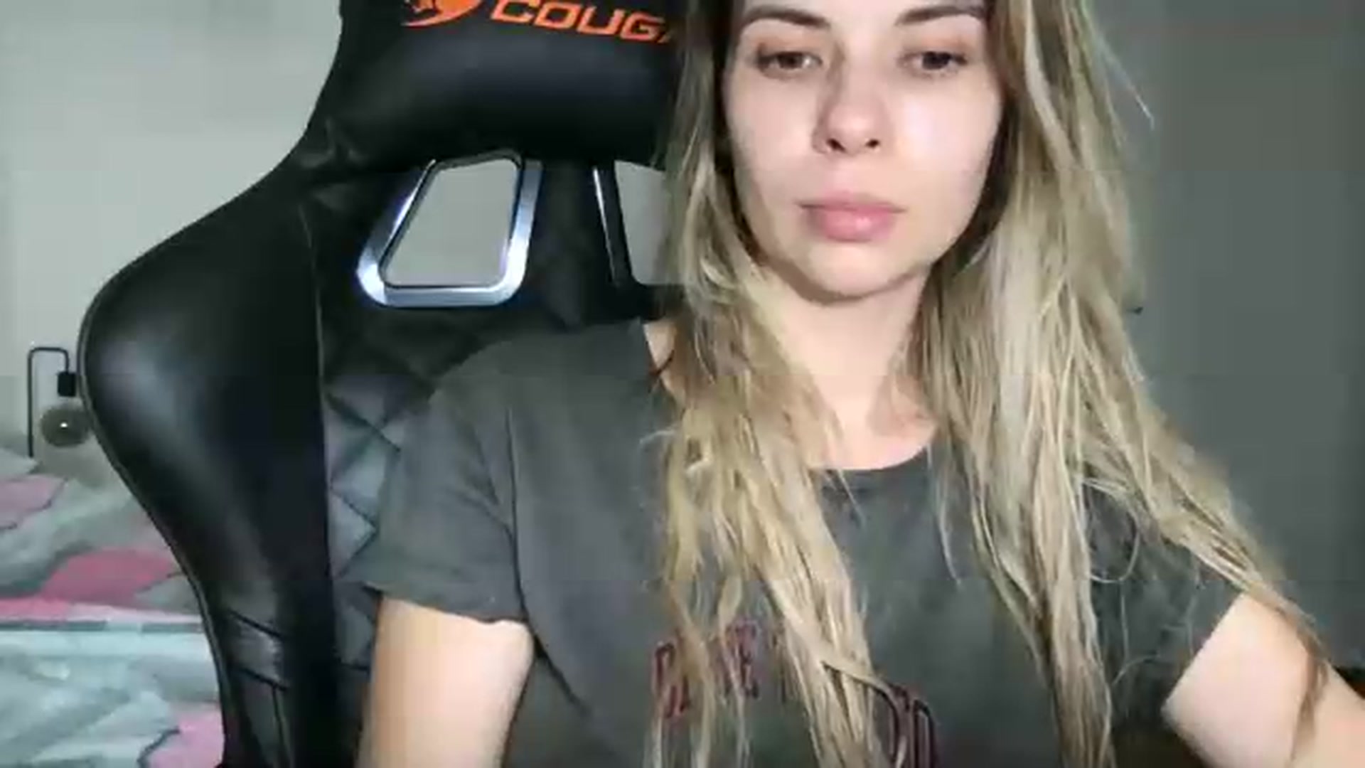 Gallery image thumbnail from neverinmylife's myfreecams stream on, 07/19/2026, 13:44 image 6 of 20