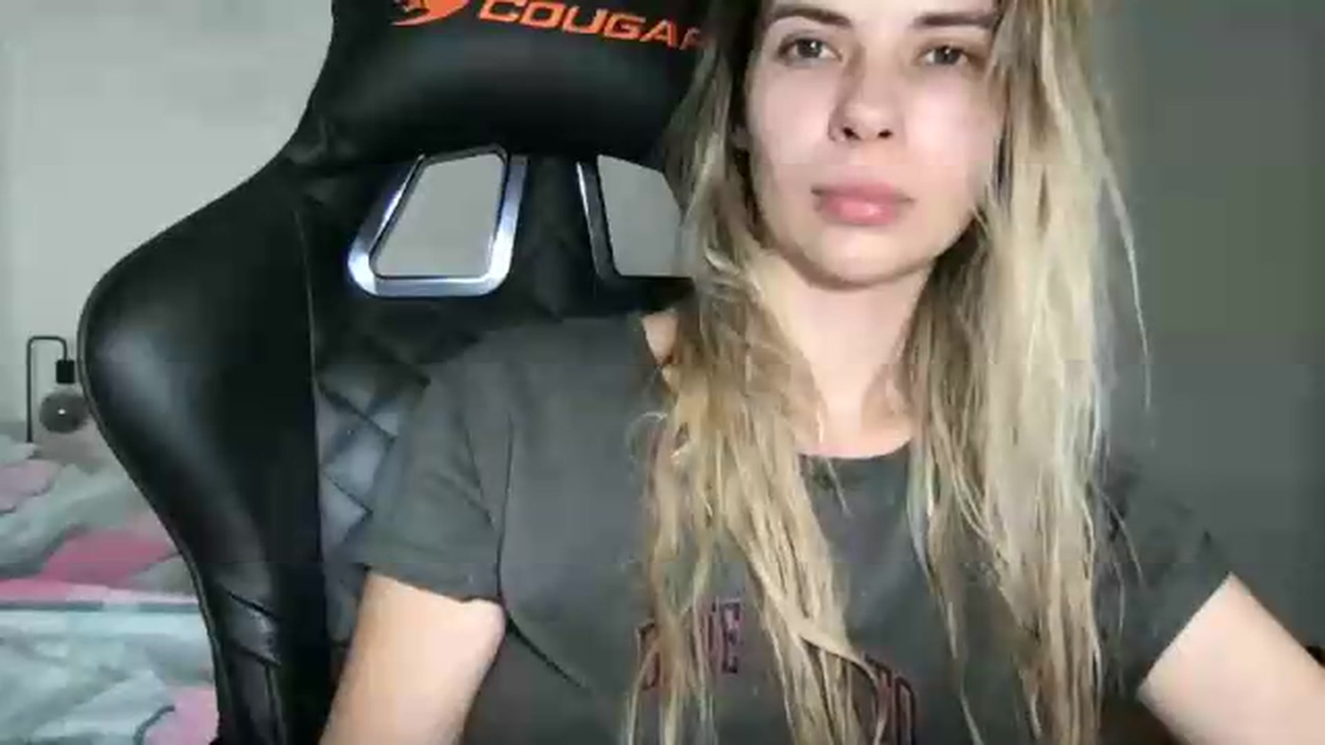 Gallery image thumbnail from neverinmylife's myfreecams stream on, 07/19/2026, 13:44 image 5 of 20