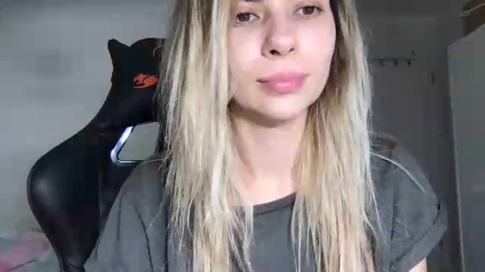Gallery image thumbnail from neverinmylife's myfreecams stream on, 07/19/2026, 14:06 image 16 of 20