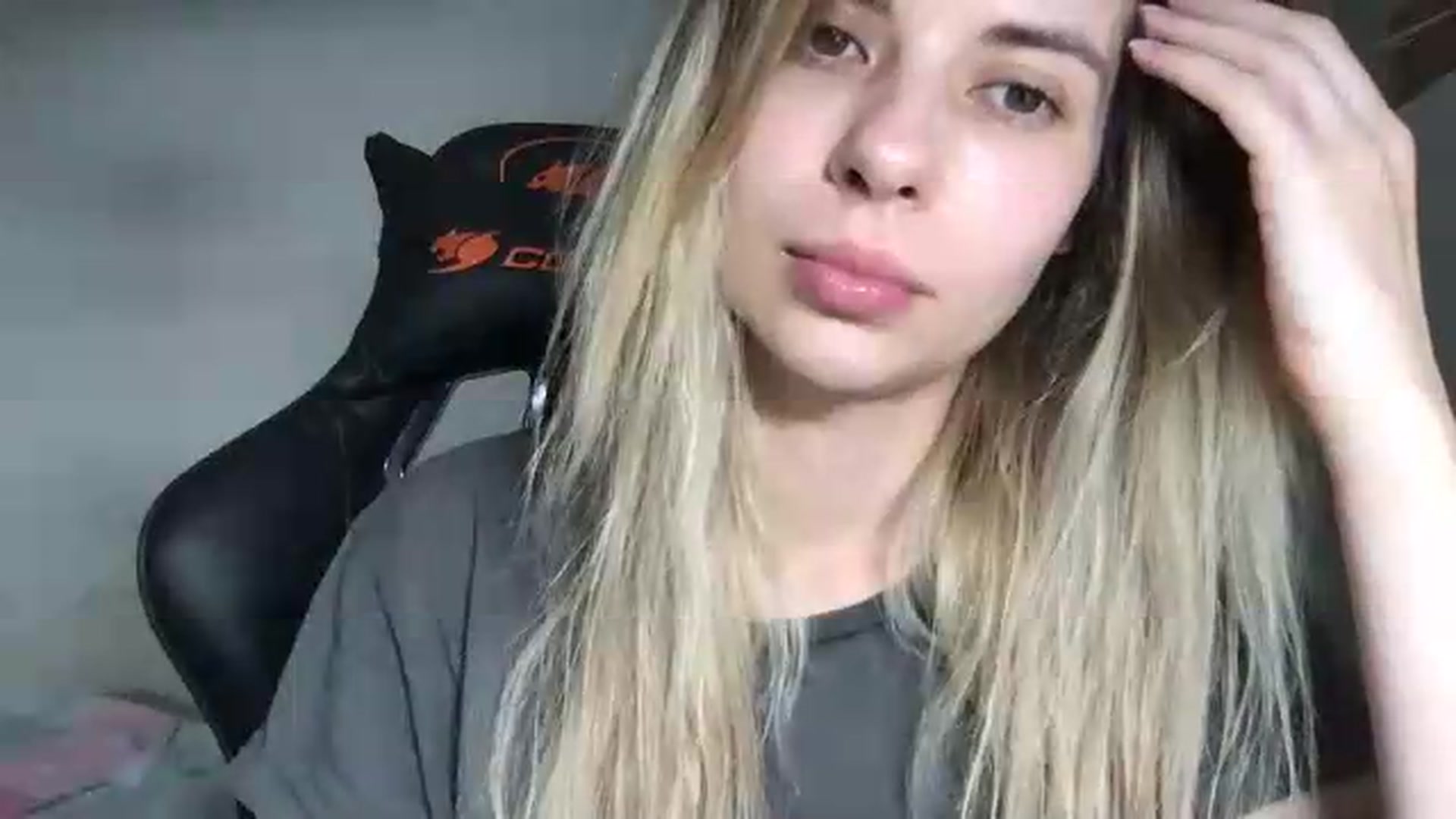 Gallery image thumbnail from neverinmylife's myfreecams stream on, 07/19/2026, 14:06 image 17 of 20