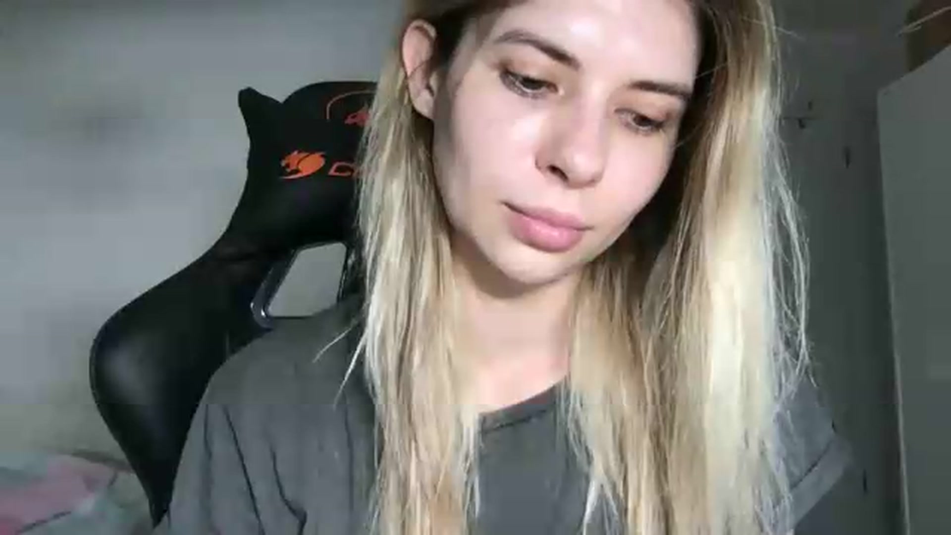 Gallery image thumbnail from neverinmylife's myfreecams stream on, 07/19/2026, 14:06 image 19 of 20