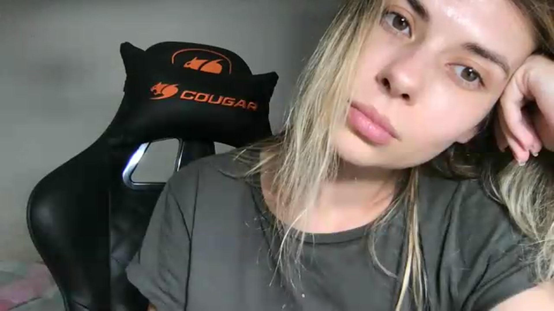 Gallery image thumbnail from neverinmylife's myfreecams stream on, 07/19/2026, 14:06 image 3 of 20