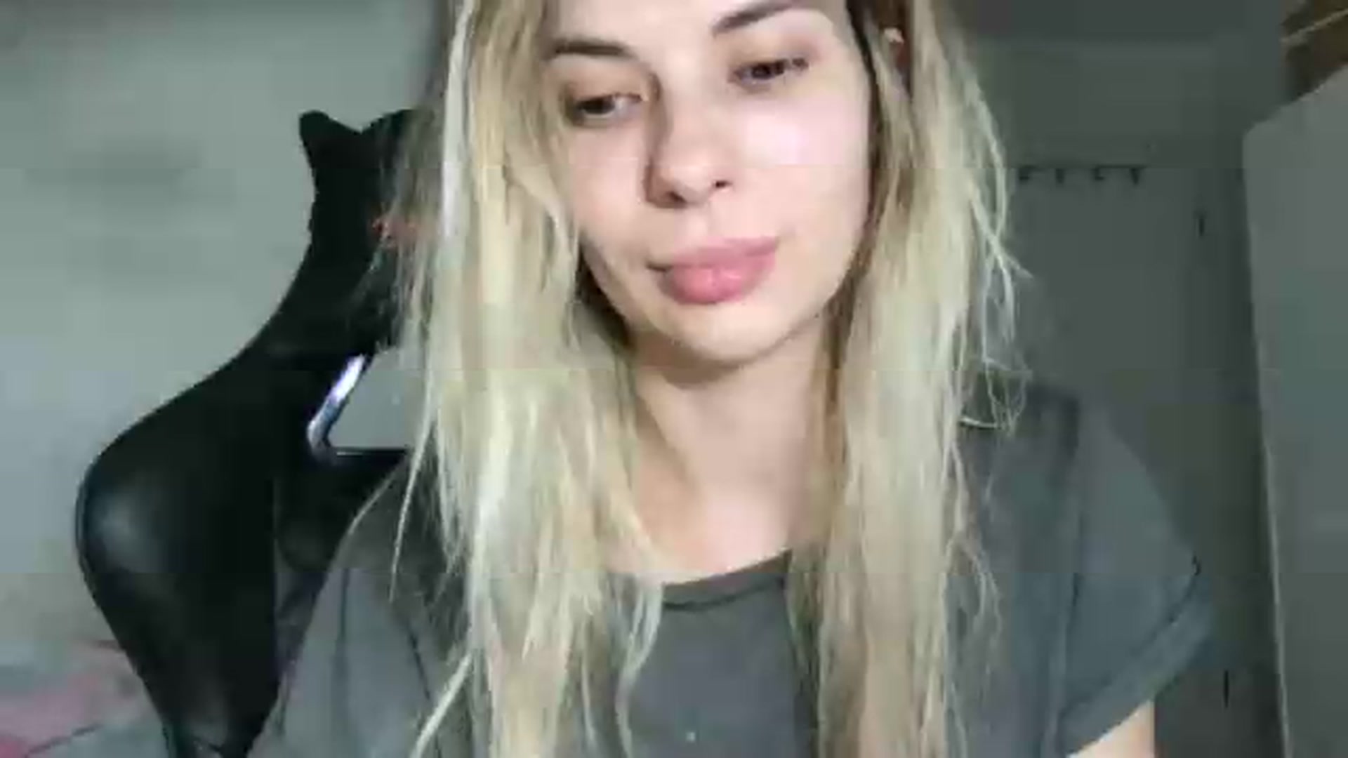 Gallery image thumbnail from neverinmylife's myfreecams stream on, 07/19/2026, 14:06 image 15 of 20