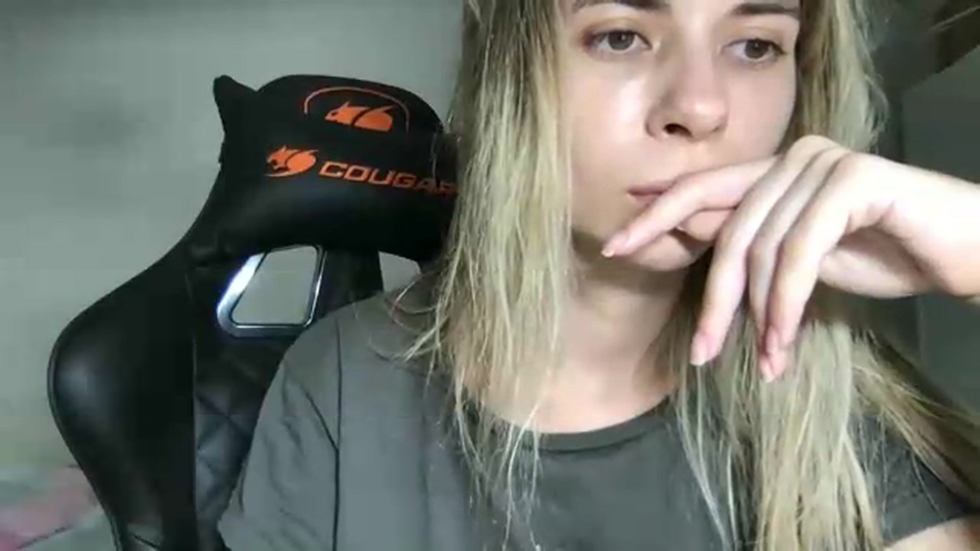 Gallery image thumbnail from neverinmylife's myfreecams stream on, 07/19/2026, 14:06 image 2 of 20