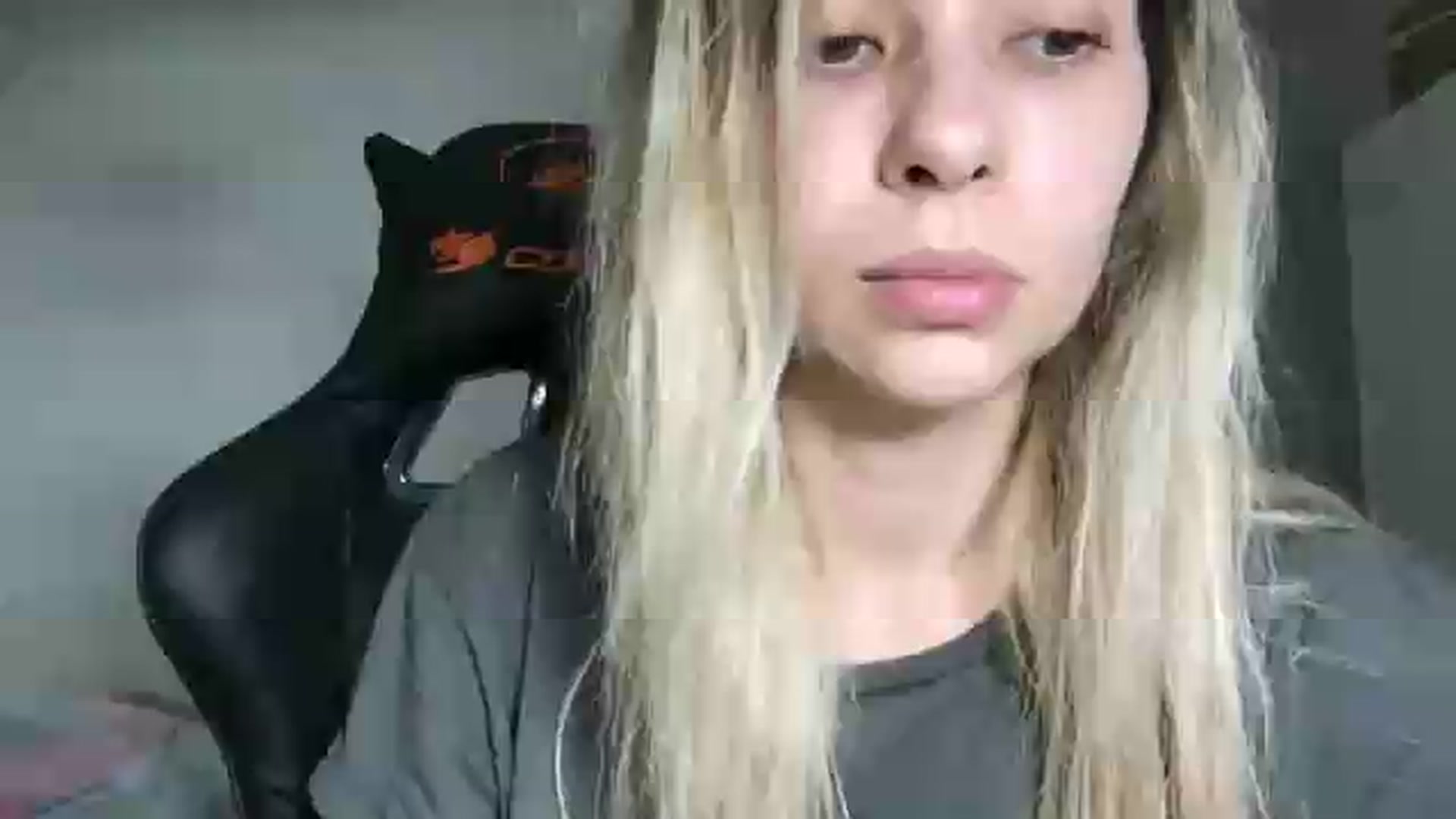 Gallery image thumbnail from neverinmylife's myfreecams stream on, 07/19/2026, 14:25 image 17 of 20