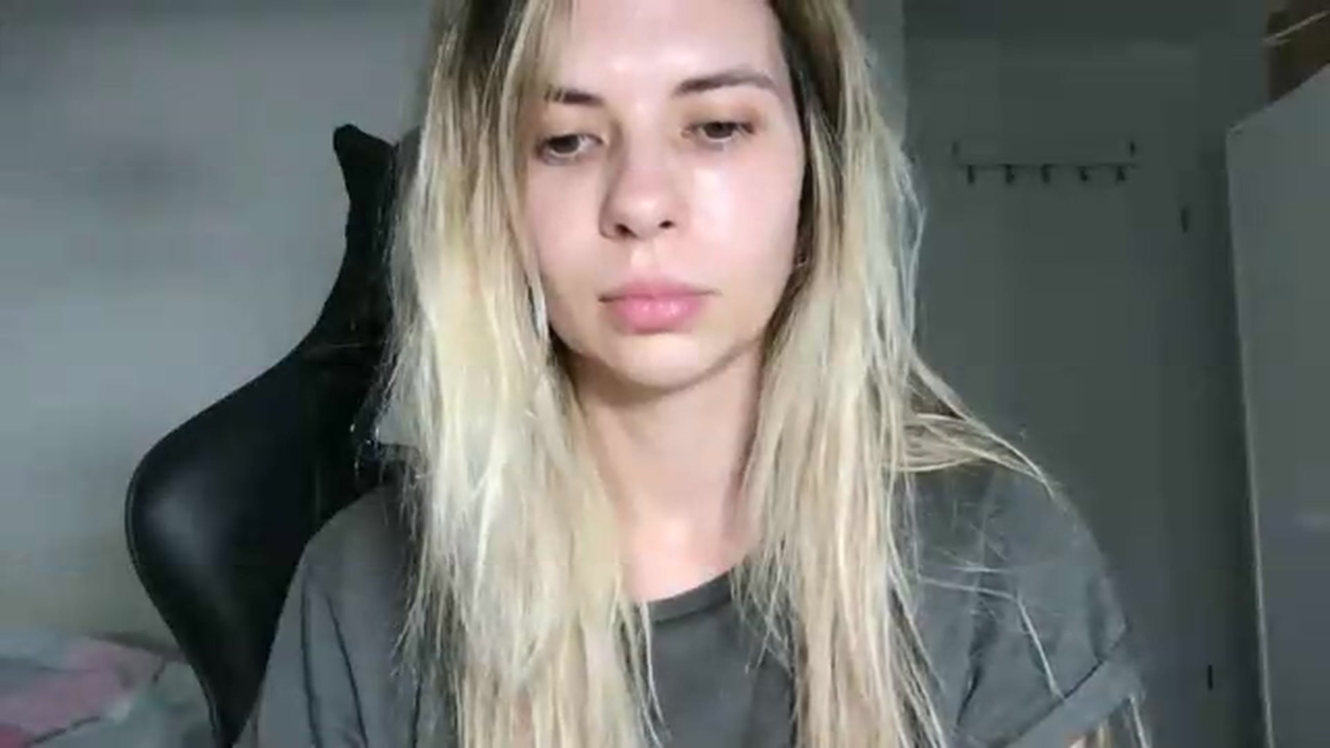 Gallery image thumbnail from neverinmylife's myfreecams stream on, 07/19/2026, 14:25 image 3 of 20