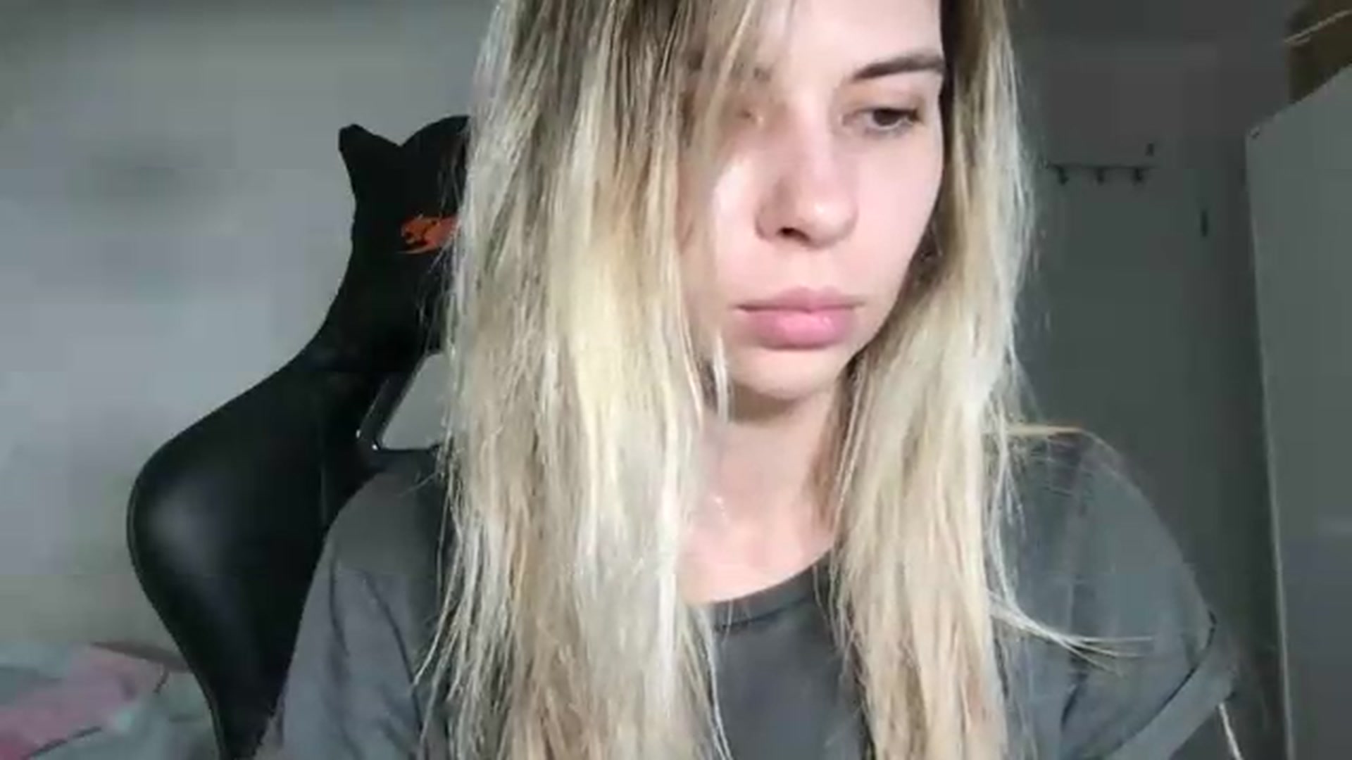 Gallery image thumbnail from neverinmylife's myfreecams stream on, 07/19/2026, 14:25 image 6 of 20