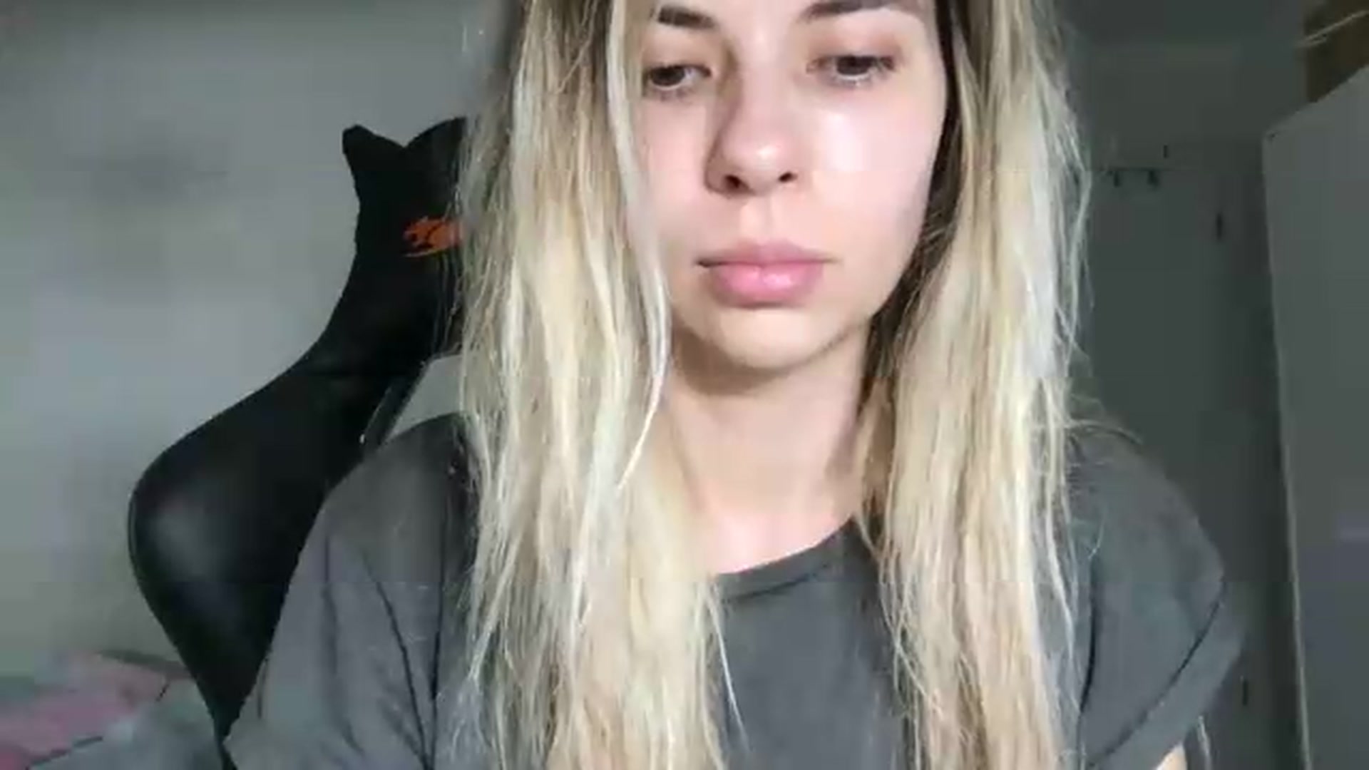 Gallery image thumbnail from neverinmylife's myfreecams stream on, 07/19/2026, 14:25 image 14 of 20