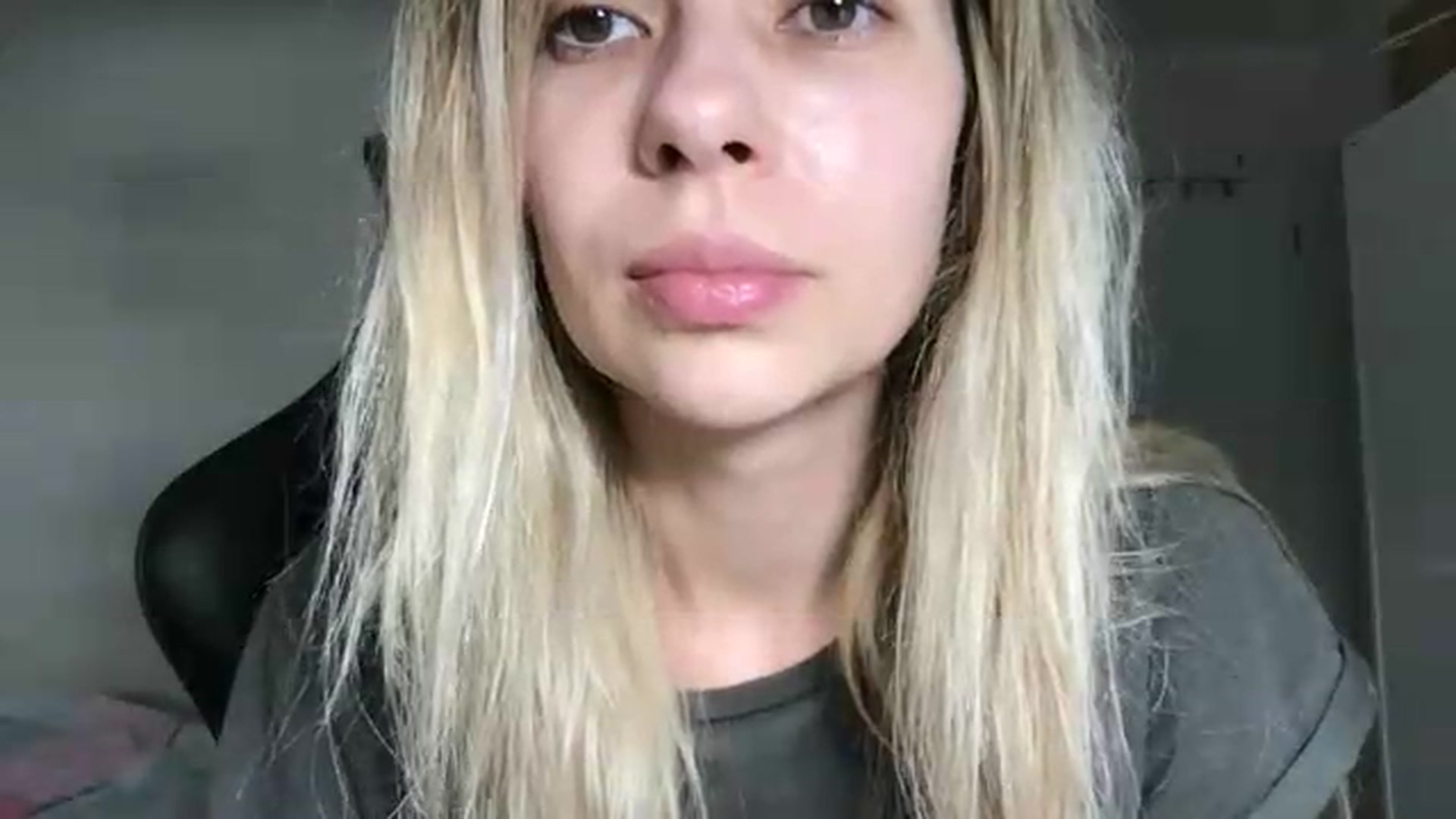 Gallery image thumbnail from neverinmylife's myfreecams stream on, 07/19/2026, 14:25 image 16 of 20